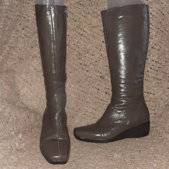 La CANADIENNE Shoes - LA CANADIENNE-Gaetana-Patent Leather Gray-Green Wedge Boots-SZ 7-Excellent